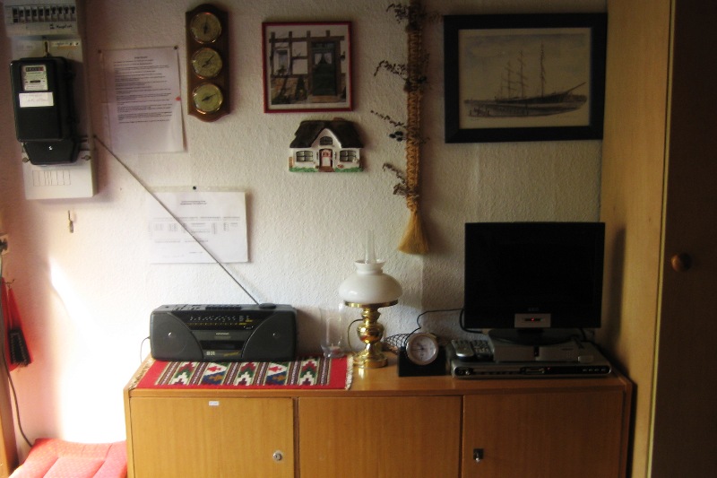 SAT-TV, DVD-Player, Kofferradio